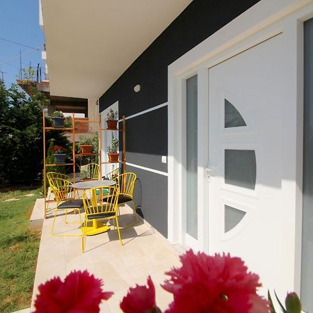 Alis Apartments Sarandë エクステリア 写真
