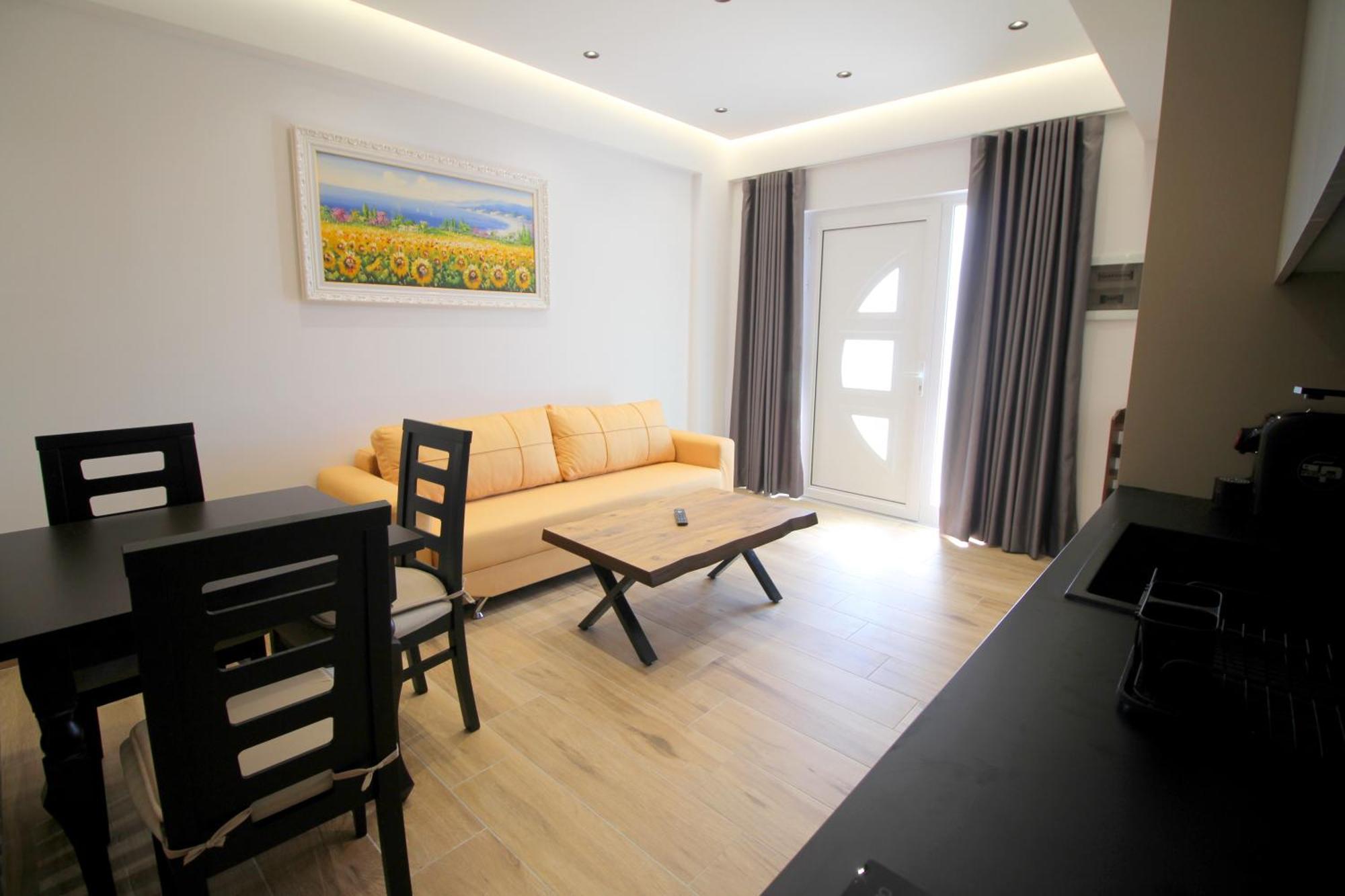 Alis Apartments Sarandë エクステリア 写真