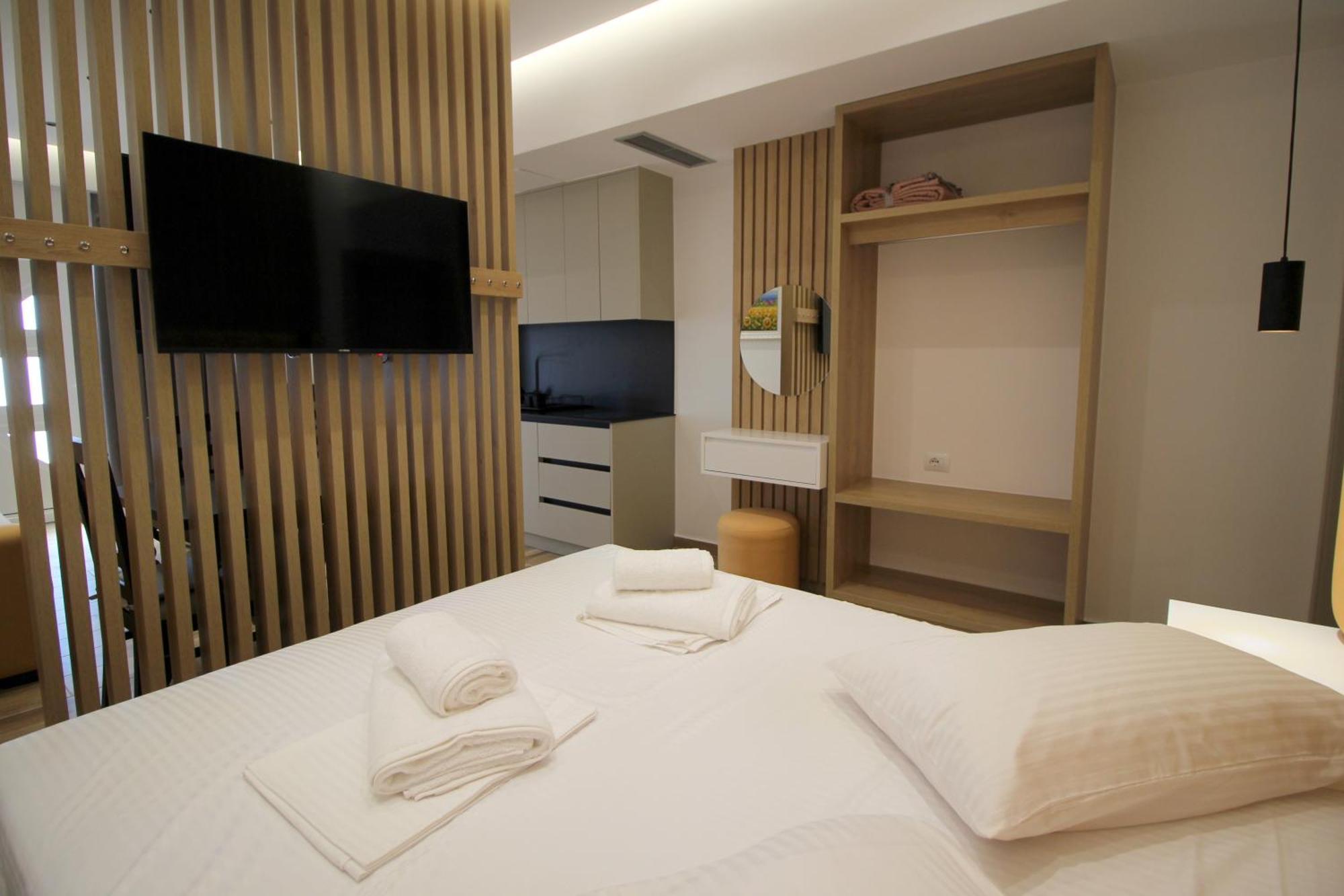 Alis Apartments Sarandë エクステリア 写真