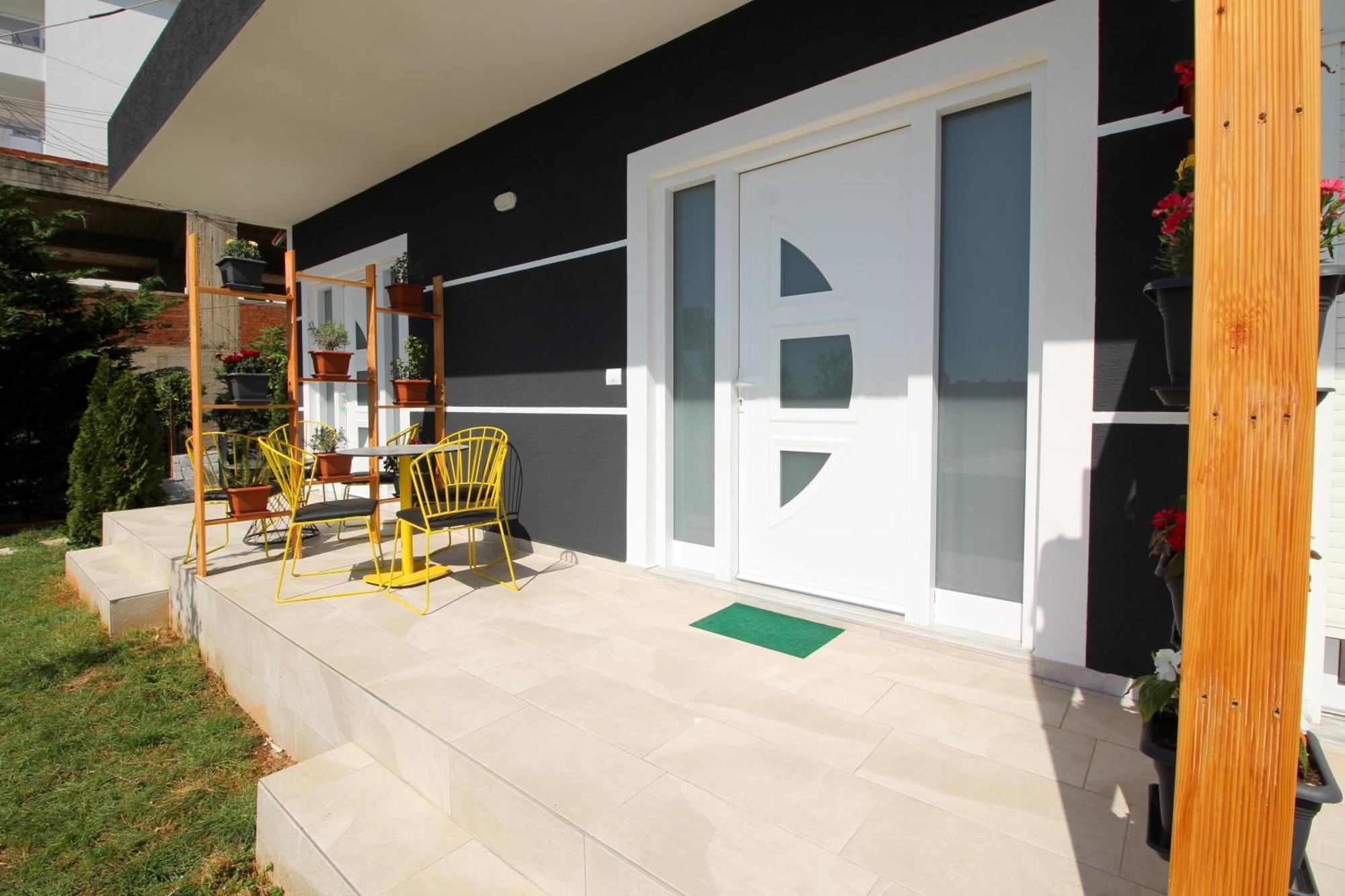 Alis Apartments Sarandë エクステリア 写真
