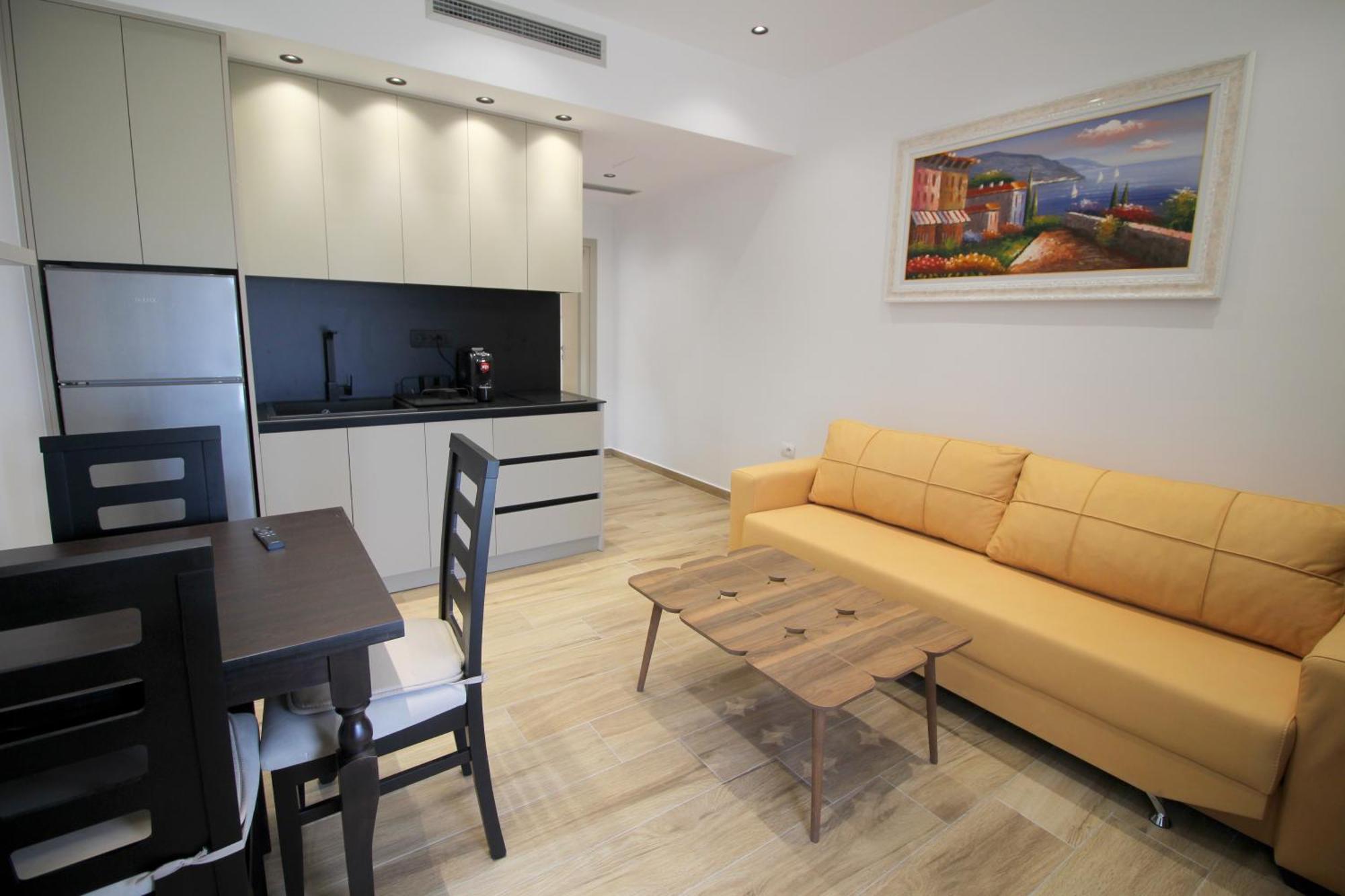 Alis Apartments Sarandë エクステリア 写真