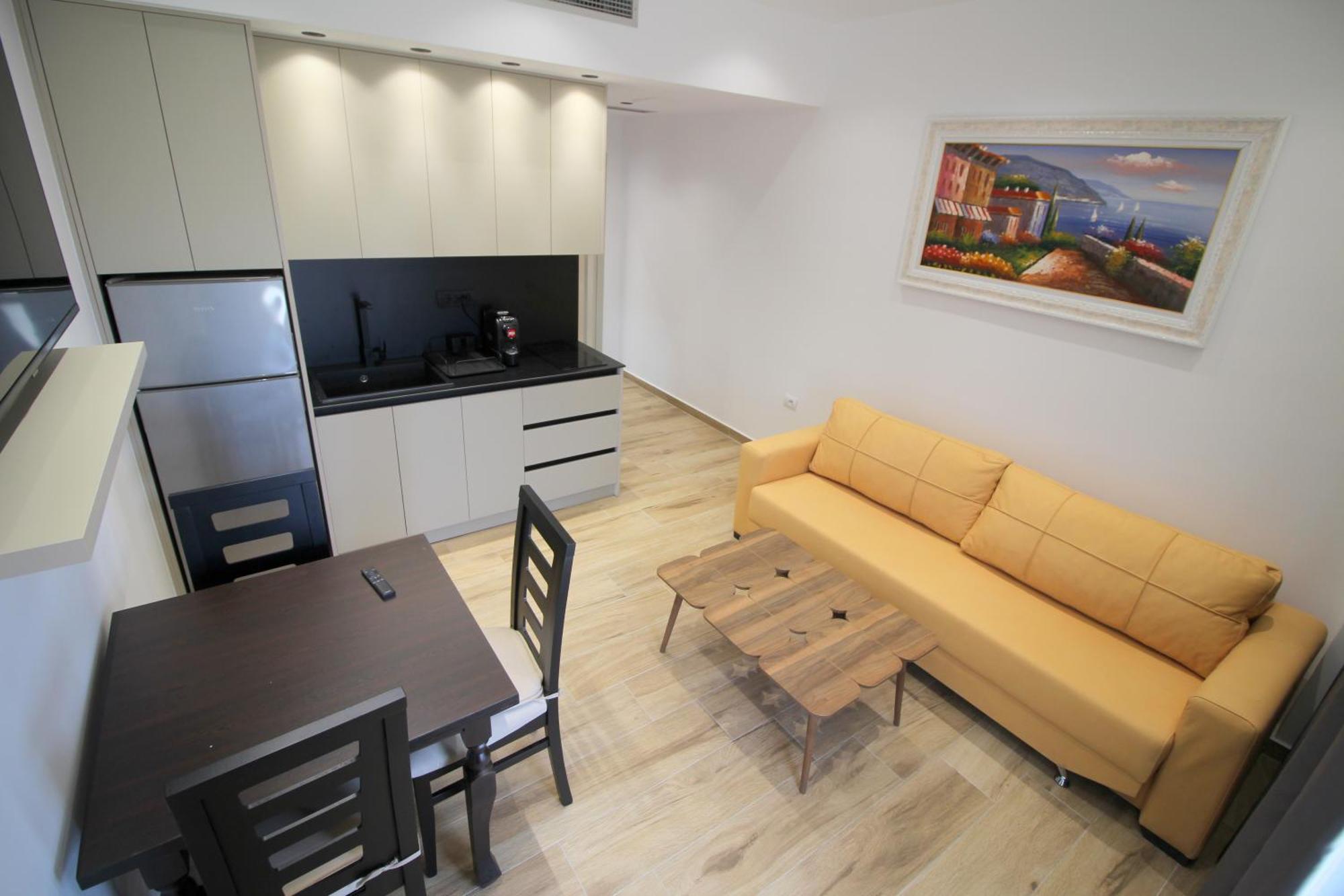 Alis Apartments Sarandë エクステリア 写真